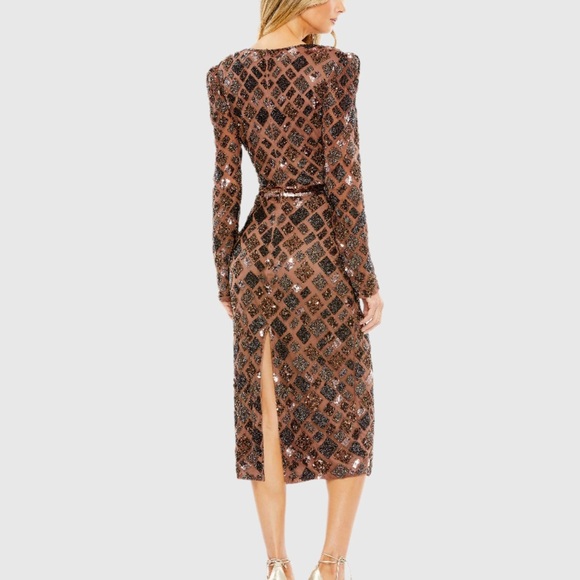 MAC DUGGAL
Brown Geo Embellished Midi Sheath Dress CHOCOLATE SIZE 16 $498 - Picture 3 of 3
